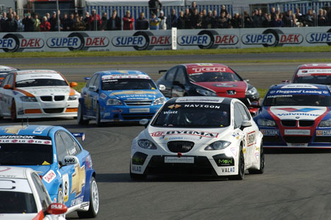 Jason Watt i sin SEAT
(Foto: Jeppe Rimmen)